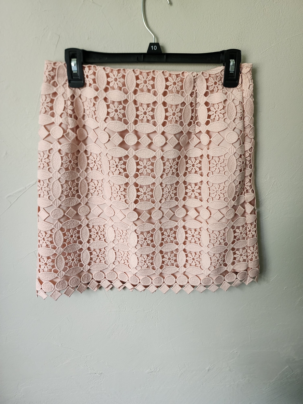 Sandro pastel pink guipure lace mini skirt Size 2